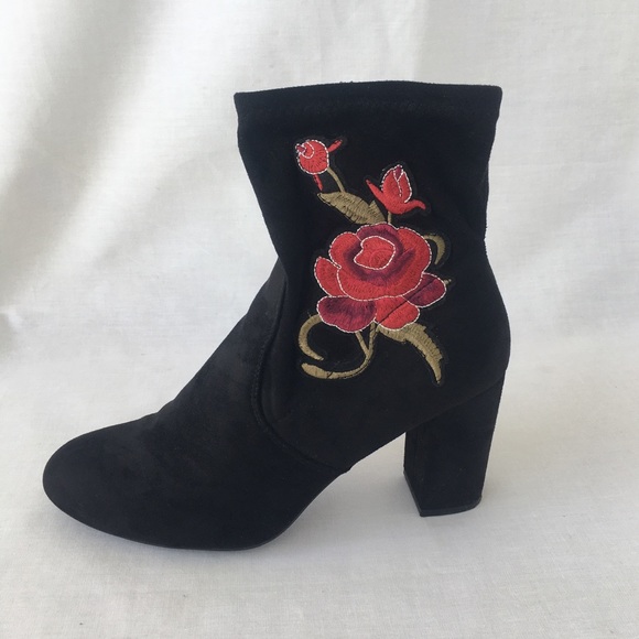 Candie’s Black Flower Embroidered Sock Booties - Picture 3 of 10